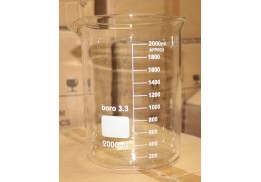 Стакан низький, з носиком і градуюванням, 2000мл, Boro 3.3 TC